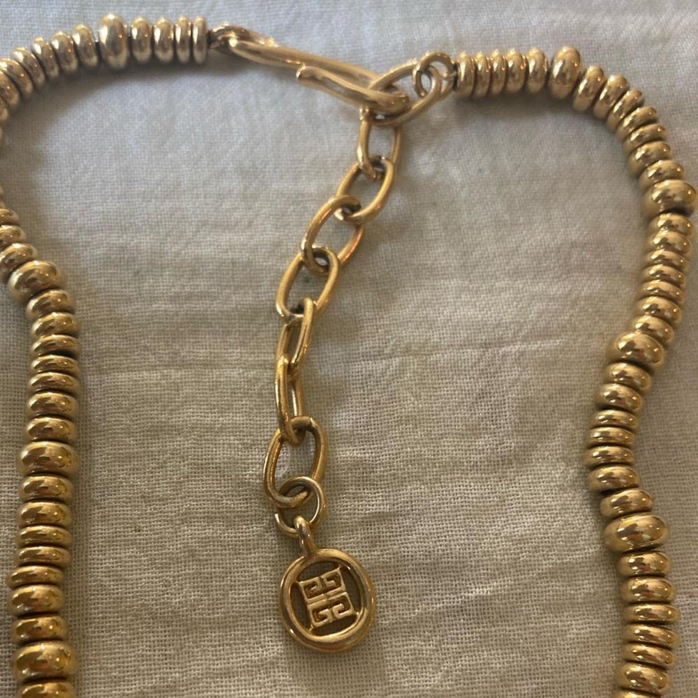 GIVENCHY Vintage Rondel Bead Necklace with amazing fish hook link clasp 🪝